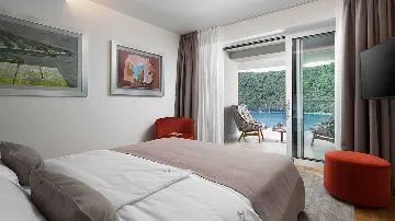 5-Bedroom Villa with Spa & Heated Pool near Labin