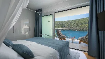 5-Bedroom Villa with Spa & Heated Pool near Labin