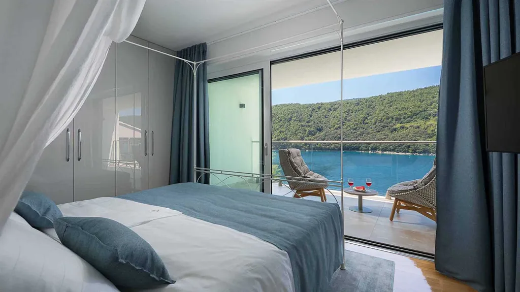 5-Bedroom Villa with Spa & Heated Pool near Labin
