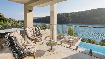 5-Bedroom Villa with Spa & Heated Pool near Labin