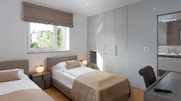 5-Bedroom Villa with Spa & Heated Pool near Labin