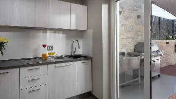 5-Bedroom Villa with Spa & Heated Pool near Labin