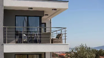 3-Bedroom Villa with Pool & BBQ in Kaštel Novi