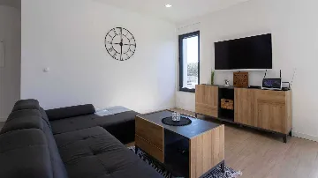 3-Bedroom Villa with Pool & BBQ in Kaštel Novi