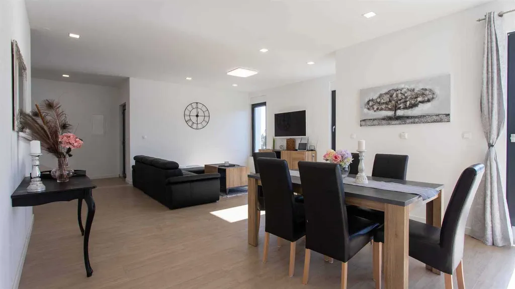 3-Bedroom Villa with Pool & BBQ in Kaštel Novi