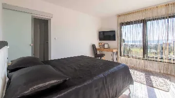 3-Bedroom Villa with Pool & BBQ in Kaštel Novi