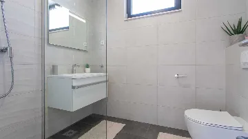 3-Bedroom Villa with Pool & BBQ in Kaštel Novi