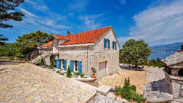Villa with Sea Views in Pučišća (Sleeps 12)