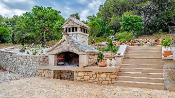 Villa with Sea Views in Pučišća (Sleeps 12)