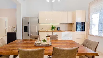 Villa with Sea Views in Pučišća (Sleeps 12)