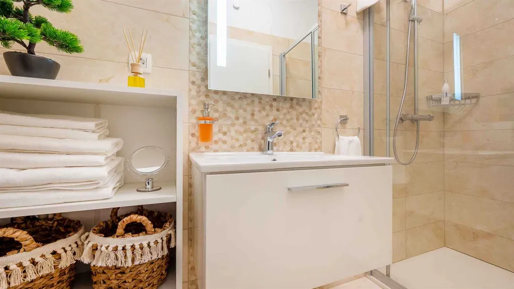 Villa with Sea Views in Pučišća (Sleeps 12)