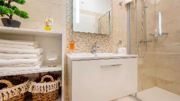 Villa with Sea Views in Pučišća (Sleeps 12)