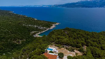 Villa with Sea Views in Pučišća (Sleeps 12)