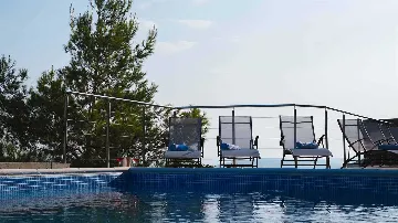 4-Bedroom Sea-View Villa in Klis