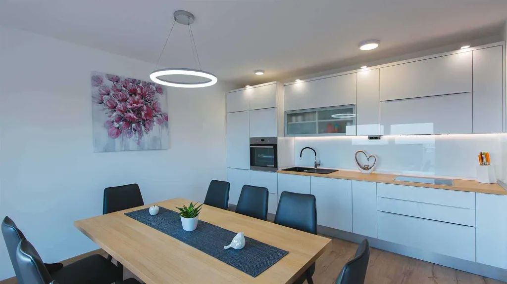 4-Bedroom Sea-View Villa in Klis