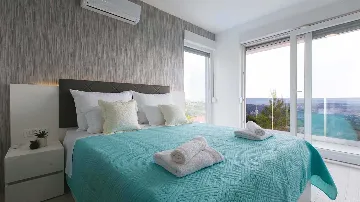 4-Bedroom Sea-View Villa in Klis