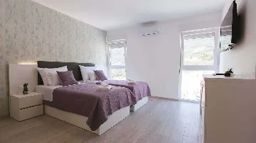 4-Bedroom Sea-View Villa in Klis