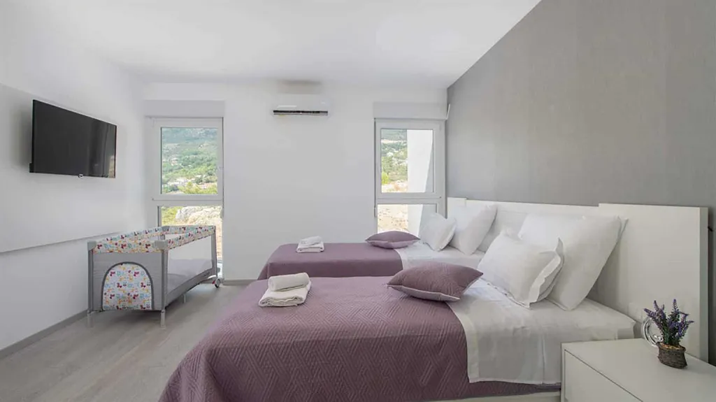 Villa Complex in Klis for Up to 16 Guests