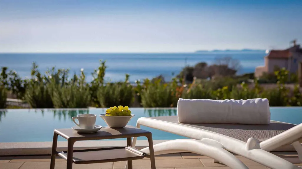 4-Bedroom Villa in Primošten Burnji for Up to 10
