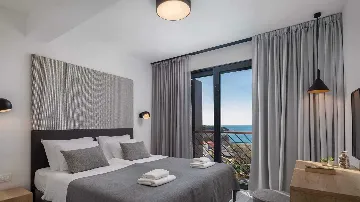 4-Bedroom Villa in Primošten Burnji for Up to 10