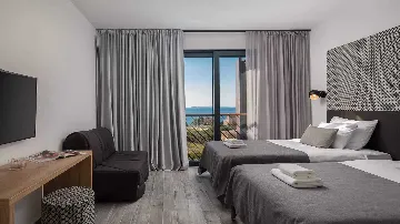 4-Bedroom Villa in Primošten Burnji for Up to 10