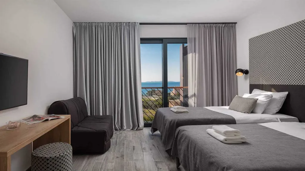 4-Bedroom Villa in Primošten Burnji for Up to 10