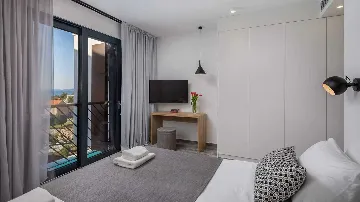 4-Bedroom Villa in Primošten Burnji for Up to 10