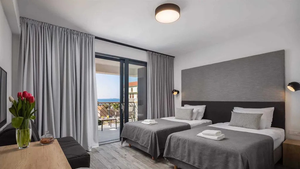 4-Bedroom Villa in Primošten Burnji for Up to 10