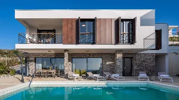 Villa with Sea Views in Primošten Burnji