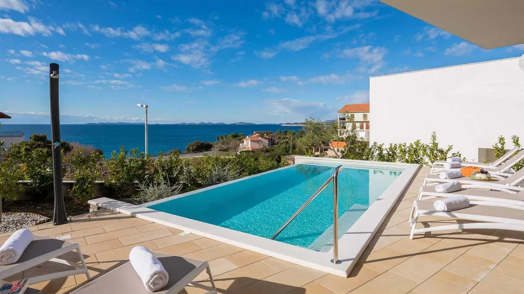4-Bedroom Villa with Sea Views in Primošten Burnji