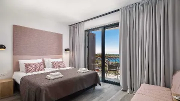 4-Bedroom Villa with Sea Views in Primošten Burnji