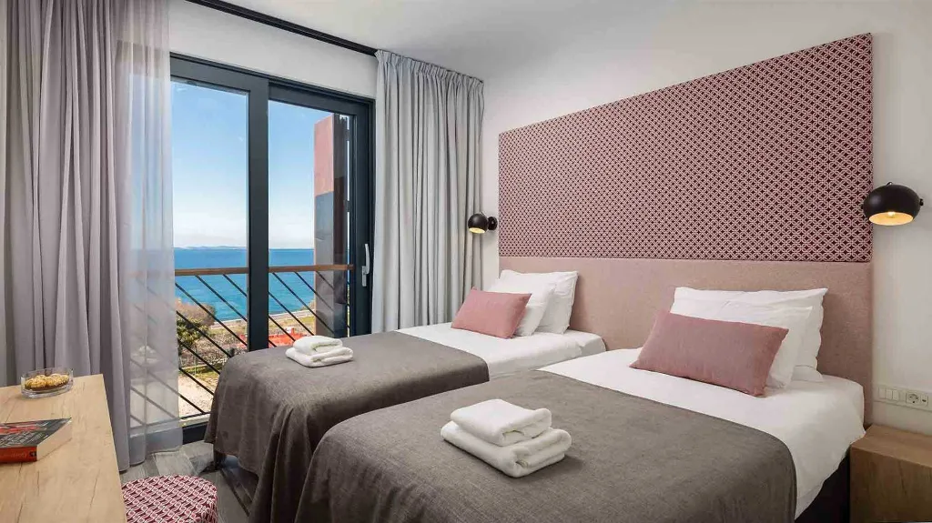 4-Bedroom Villa with Sea Views in Primošten Burnji