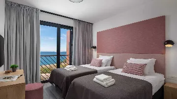 4-Bedroom Villa with Sea Views in Primošten Burnji