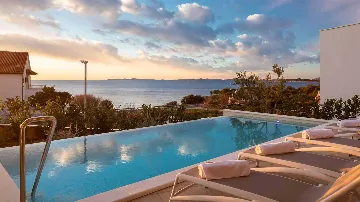 4-Bedroom Villa with Sea Views in Primošten Burnji