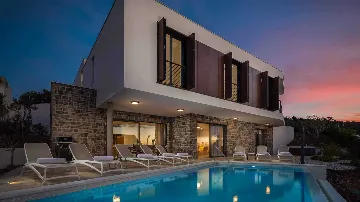 4-Bedroom Villa with Sea Views in Primošten Burnji