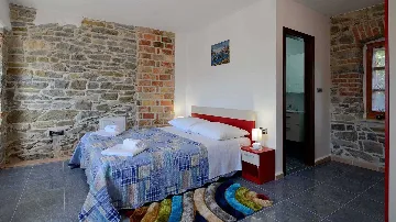 Stone Villa Estate in Buzet for Up to 28 Guests