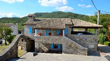 Stone Villa Estate in Buzet for Up to 28 Guests