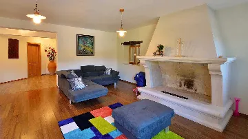 Stone Villa Estate in Buzet for Up to 28 Guests