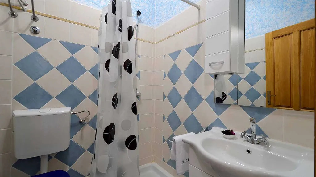 Stone Villa Estate in Buzet for Up to 28 Guests