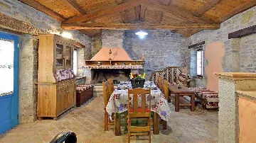 Stone Villa Estate in Buzet for Up to 28 Guests