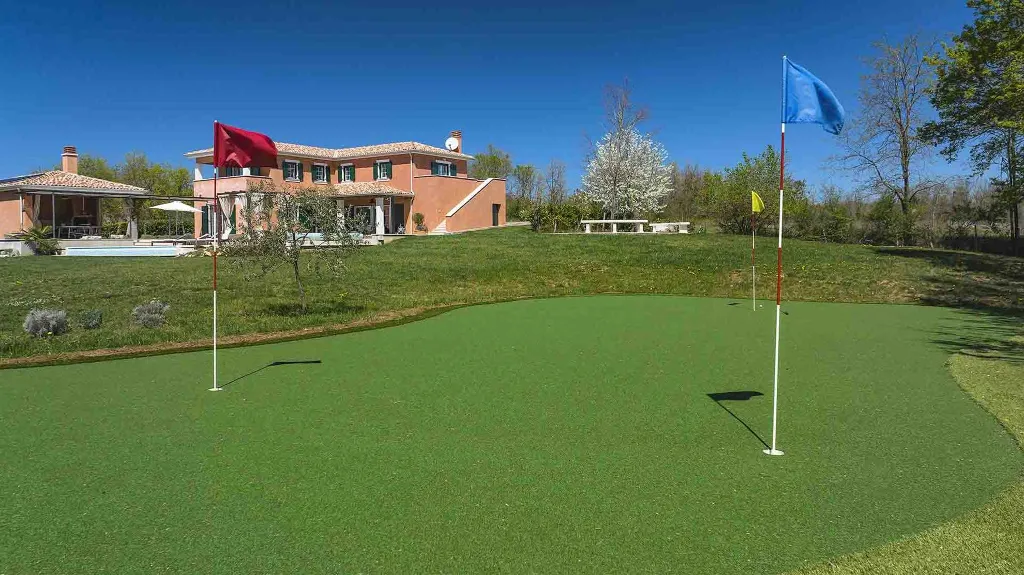 Tinjan 4-Bedroom Villa for 8 Guests, Croatia