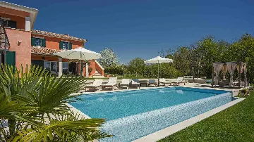 Tinjan 4-Bedroom Villa for 8 Guests, Croatia