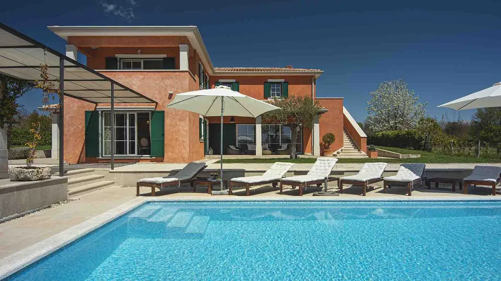 Tinjan 4-Bedroom Villa for 8 Guests, Croatia