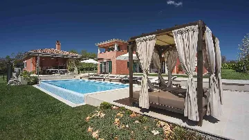 Tinjan 4-Bedroom Villa for 8 Guests, Croatia