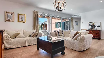 Tinjan 4-Bedroom Villa for 8 Guests, Croatia