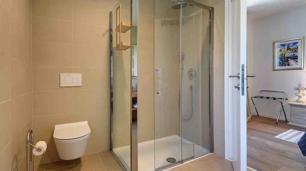Tinjan 4-Bedroom Villa for 8 Guests, Croatia