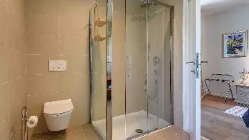 Tinjan 4-Bedroom Villa for 8 Guests, Croatia