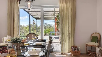 Tinjan 4-Bedroom Villa for 8 Guests, Croatia