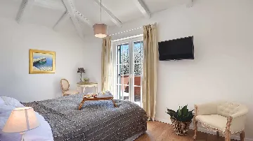 Tinjan 4-Bedroom Villa for 8 Guests, Croatia