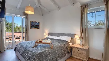 Tinjan 4-Bedroom Villa for 8 Guests, Croatia